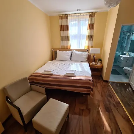 Jagiellonska 3 - Duze Przestronne Pokoje, Centrum Miasta, Szybkie Wifi Apartmanhotel Katowice