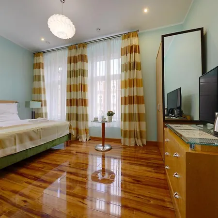 Apart Otel Jagiellonska 3 - Duze Przestronne Pokoje, Centrum Miasta, Szybkie Wifi 3*