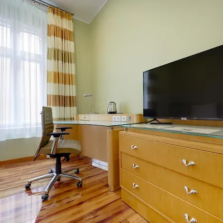 Jagiellonska 3 - Duze Przestronne Pokoje, Centrum Miasta, Szybkie Wifi Apart Otel 3*