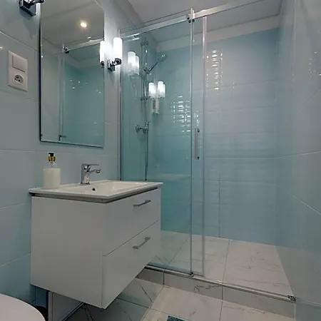 Jagiellonska 3 - Duze Przestronne Pokoje, Centrum Miasta, Szybkie Wifi Apartmanhotel 3*