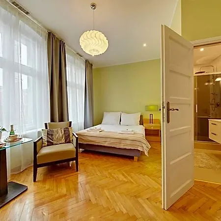 Aparthotel Jagiellonska 3 - Duze Przestronne Pokoje, Centrum Miasta, Szybkie Wifi 3*