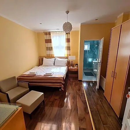 Aparthotel Jagiellonska 3 - Duze Przestronne Pokoje, Centrum Miasta, Szybkie Wifi Katowice