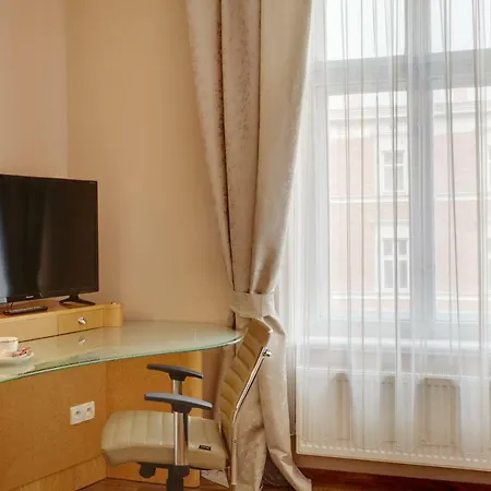 Apart Otel Jagiellonska 3 - Duze Przestronne Pokoje, Centrum Miasta, Szybkie Wifi 3*