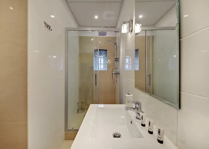 Jagiellonska 3 - Duze Przestronne Pokoje, Centrum Miasta, Szybkie Wifi 카토비체